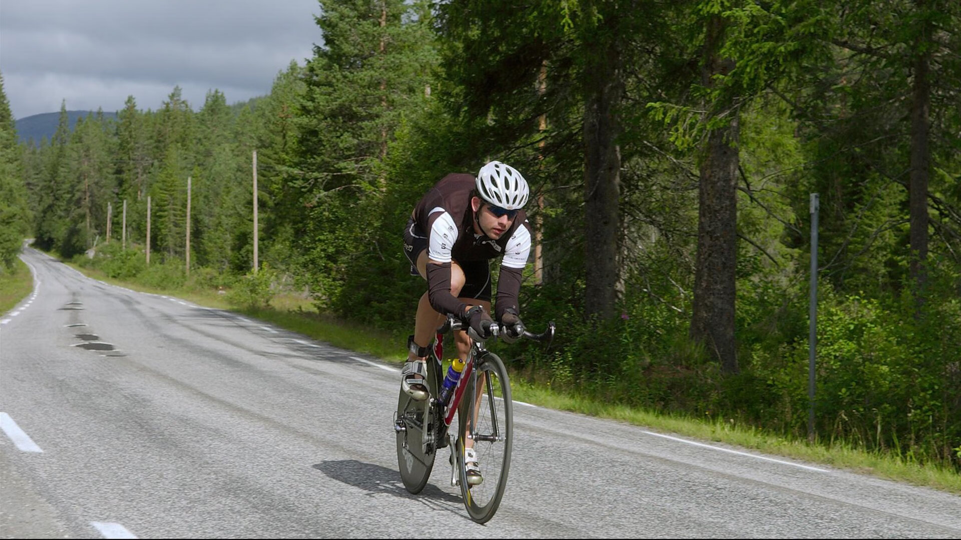 欧冠半决赛激战正酣 豪门对决引爆全球足球热潮